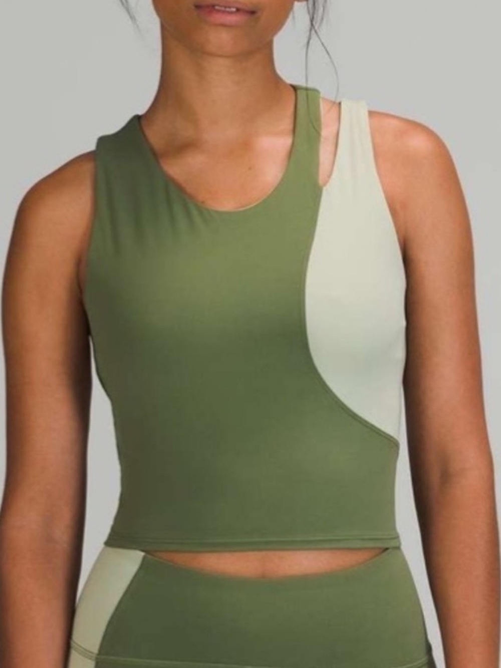 Lululemon Nulu Asymmetrical Yoga Tank Top Green Twill/Green
Fern Size 4